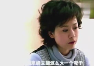 小冉娱乐吃瓜场景视频,揭秘明星吃瓜现场,趣味十足幕后花絮大公开